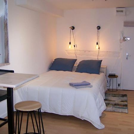 Rennes: Studio 4 Couchages, Proche Commerces, Bus. Kültér fotó