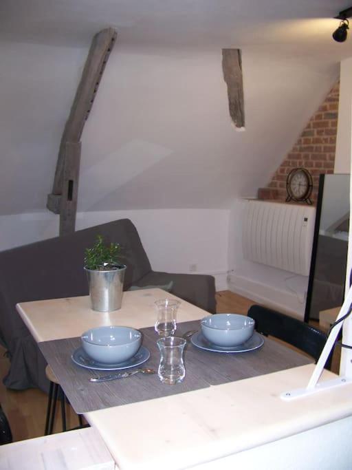 Rennes: Studio 4 Couchages, Proche Commerces, Bus. Kültér fotó
