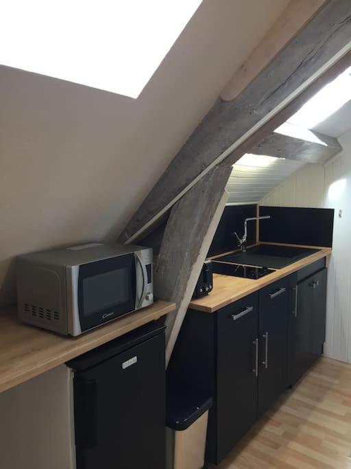 Rennes: Studio 4 Couchages, Proche Commerces, Bus. Kültér fotó