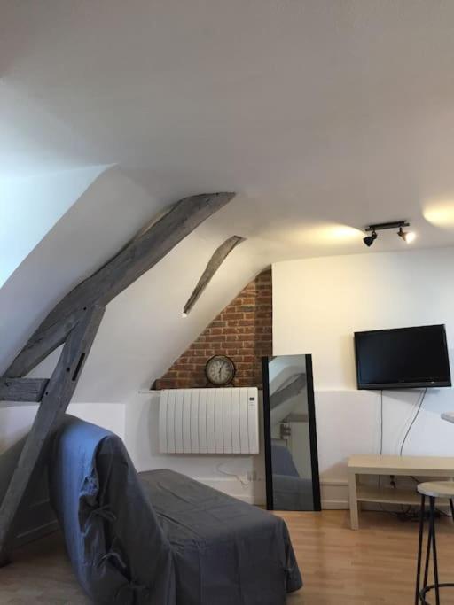 Rennes: Studio 4 Couchages, Proche Commerces, Bus. Kültér fotó